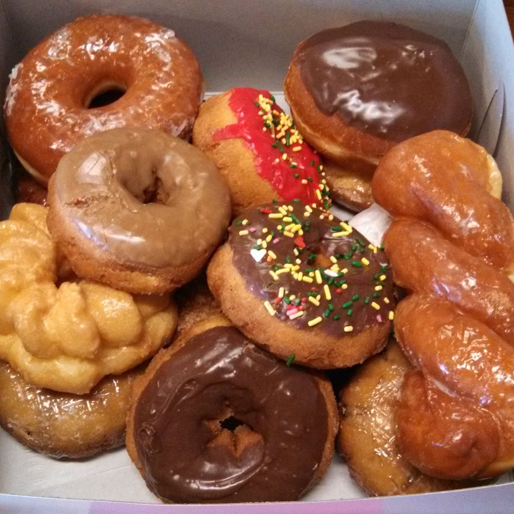 Donut Hut - Blueberry/Strawberry/Chocolate/Coconut/Crumb/Maple Cake, Bavarian, Glazed Twist, Chocolate/Glazed Yeast, Cruller, Apple Fritter - Donuts Near Me - Las Vegas, Nevada Donut Hut - Blueberry/Strawberry/Chocolate/Coconut/Crumb/Maple Cake, Bavarian, Glazed Twist, Chocolate/Glazed Yeast, Cruller, Apple Fritter - Donuts Near Me - Las Vegas, Nevada
