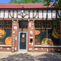 Luna Sol Pizzeria and Bakery