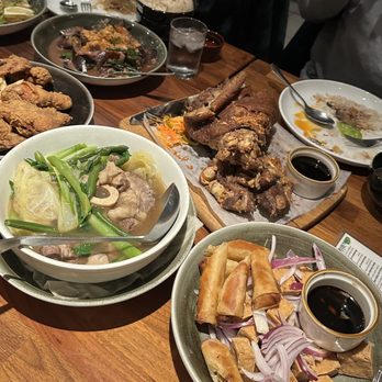 Avenida Restaurant - Pinakbet, Avenida Fried Chicken, Beef Bulalo (Shank), Crispy Pata (Pork Knuckle), Lumpia, Tokwa tofu - Filipino Near Me - San Mateo, California