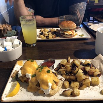 First Watch - Smoke benedicts and burger - Breakfast & Brunch Near Me - Hialeah, Florida