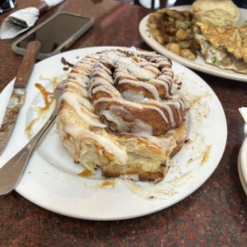 The Gem Eatery - Cinnamon Bun - Breakfast & Brunch Near Me - Margate, Florida