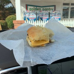 Golden Pantry Store - Classic Bacon egg and cheese biscuit