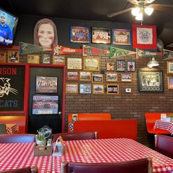 G & F Pizza Palace - Dining Area