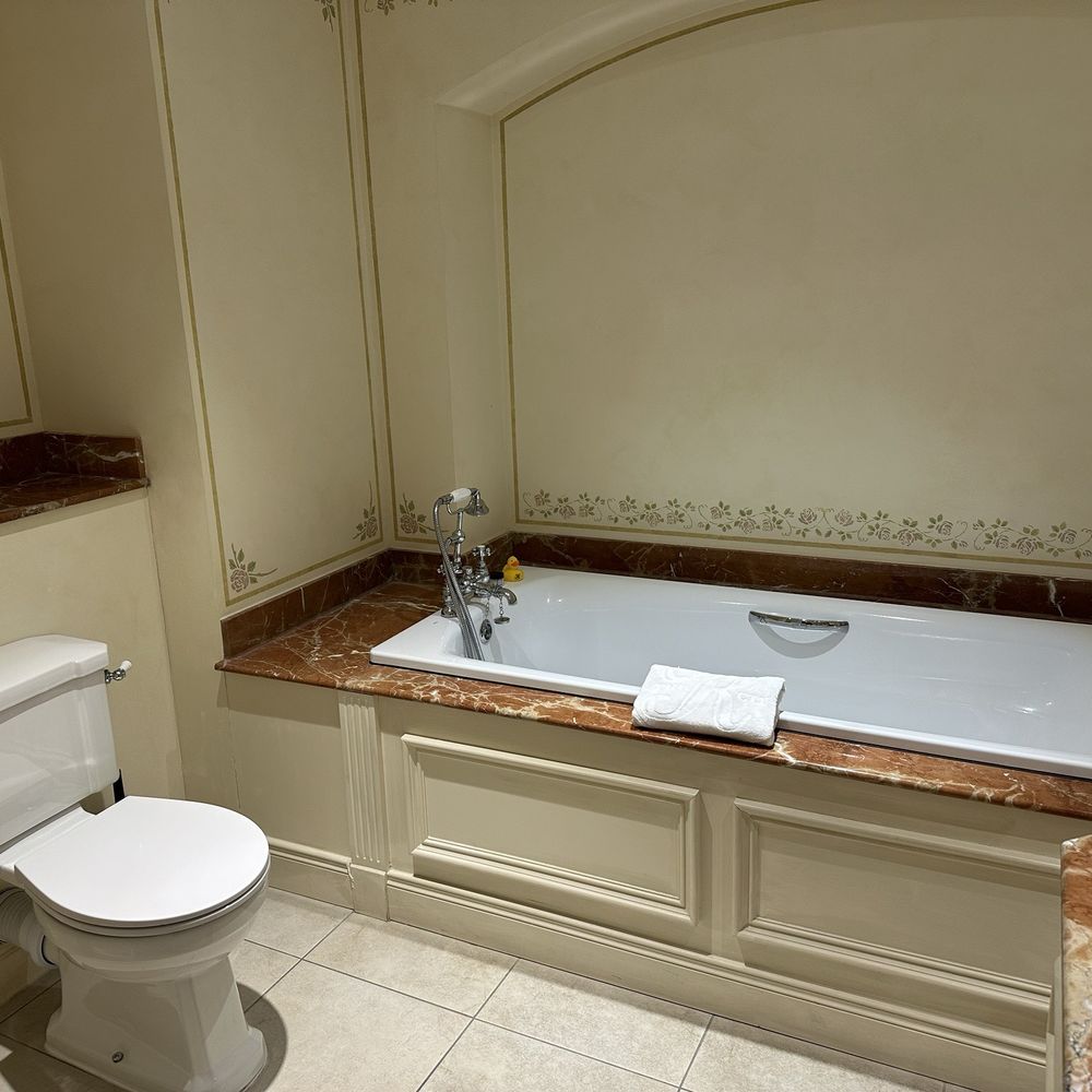 The K Club - Tub in room - Hotels Near Me - Straffan, KE
