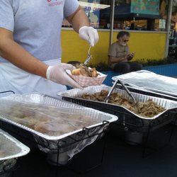 Berwyn Rte 66 Car Show - Capri restaurant selling Italian food.