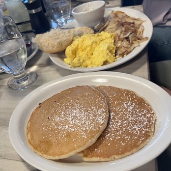 Rusty Pelican Cafe - Pancakes and eggs - Cafes Near Me - Edmonds, Washington Rusty Pelican Cafe - Pancakes and eggs - Cafes Near Me - Edmonds, Washington