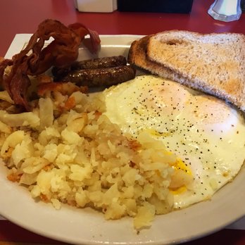 Amherst Diner - a plate of breakfast food - American Near Me - South Amherst, Ohio