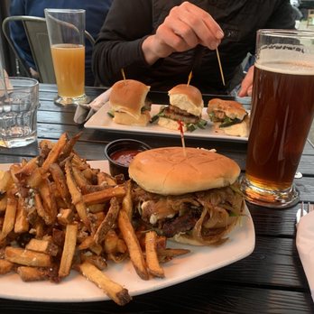 The Barking Dog Alehouse - Hazy IPA, Red Ale, Bourbon burger and Bahn Mi Sliders - Pubs Near Me - Seattle, Washington