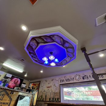 Pra_LEES - the ceiling of a restaurant - Seafood Near Me - New Orleans, Louisiana Pra_LEES - the ceiling of a restaurant - Seafood Near Me - New Orleans, Louisiana