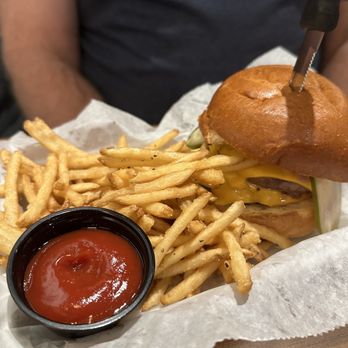 Three Bulls Tavern & Brewery - Three Bulls Cheeseburger with Fries - Brewpubs Near Me - Valrico, Florida Three Bulls Tavern & Brewery - Three Bulls Cheeseburger with Fries - Brewpubs Near Me - Valrico, Florida