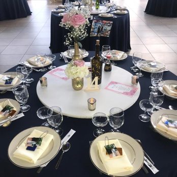 Floral Creations By Blanca - Simple centerpieces - Florists Near Me - Pompano Beach, Florida Floral Creations By Blanca - Simple centerpieces - Florists Near Me - Pompano Beach, Florida