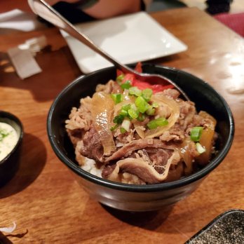 Mr Max - Mini beef bowl - Sushi Bars Near Me - Irving, Texas