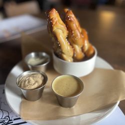 MudHen Brewing Company - Appetizer-Pretzel bites.