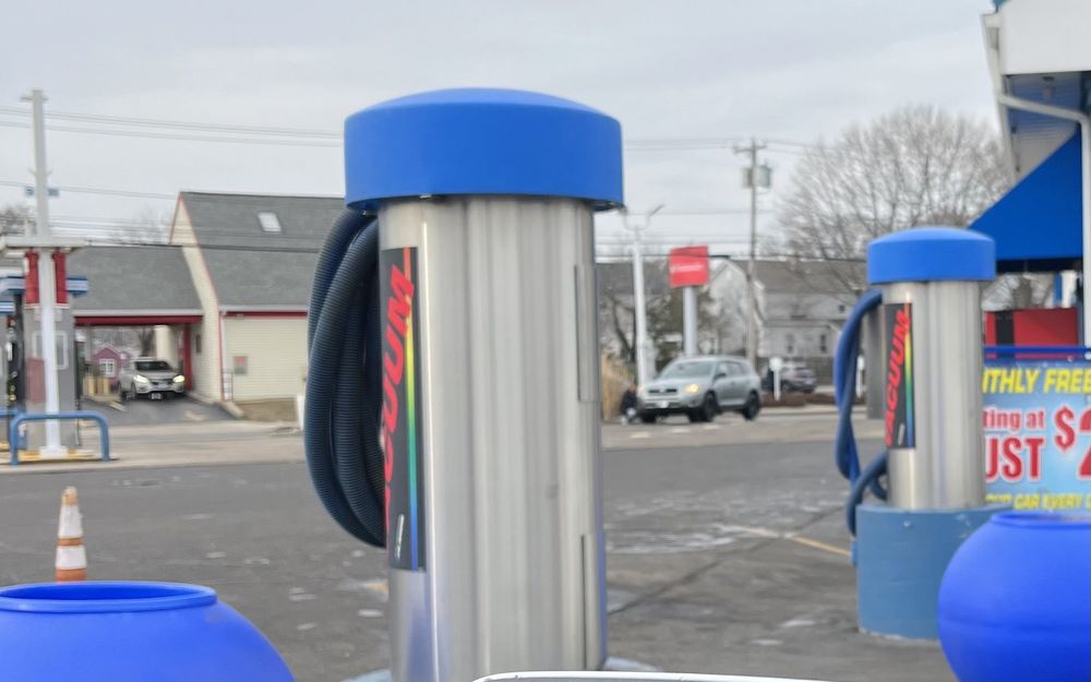 FREEWAY CAR WASH Updated August 2024 17 Photos 250 Newport Ave