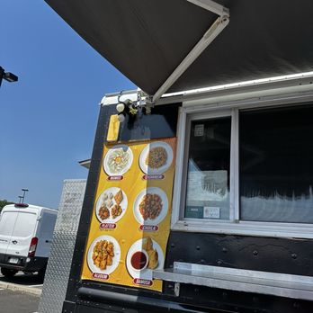 Momo Cart - Food Trucks Near Me - Sterling, Virginia Momo Cart - Food Trucks Near Me - Sterling, Virginia