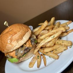 Cafe Gourmet Bakery & Catering - Steakhouse burger