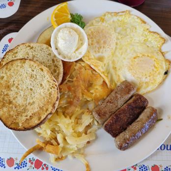 Paula's Pancake House - Turkey sausage with egg and Hash browns - Breakfast & Brunch Near Me - Solvang, California Paula's Pancake House - Turkey sausage with egg and Hash browns - Breakfast & Brunch Near Me - Solvang, California