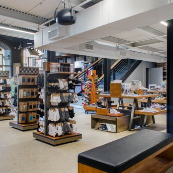 Vans - Shoe Stores Near Me - New Orleans, Louisiana Vans - Shoe Stores Near Me - New Orleans, Louisiana