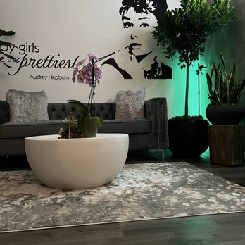 Revive Beauty - Waiting Area - Medical Spas Near Me - Happy Valley, Oregon Revive Beauty - Waiting Area - Medical Spas Near Me - Happy Valley, Oregon