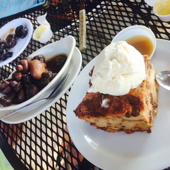 The County Line - Bread pudding,  and those mushrooms were superb,  just a tad bit too salty. - Barbeque Near Me - Austin, Texas