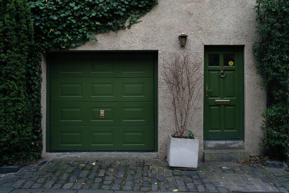 Kar Garage Door Repair Enterprise - Garage Door Contractor in Lancaster, CA