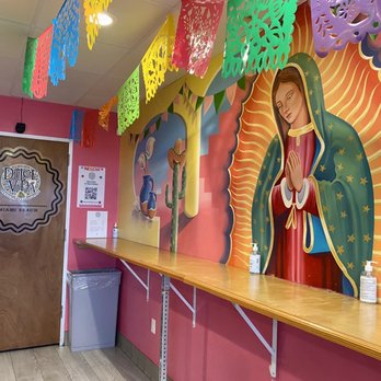 Dulce Vida Mexican Restaurant - Inside view - New Mexican Cuisine Near Me - Miami Beach, Florida Dulce Vida Mexican Restaurant - Inside view - New Mexican Cuisine Near Me - Miami Beach, Florida