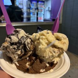Insomnia Cookies