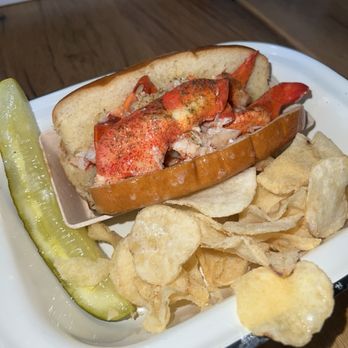 Luke's Lobster - Luke's lobster roll - Seafood Near Me - Santa Monica, California Luke's Lobster - Luke's lobster roll - Seafood Near Me - Santa Monica, California