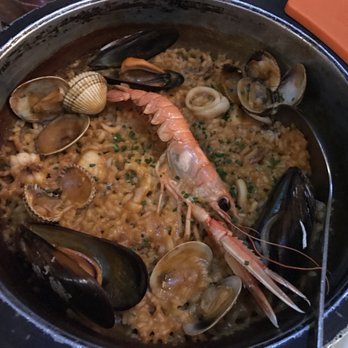 Arume - Super yummy and delicious parlla，sangria even dessert!! Very friendly staff here! - Mediterranean Near Me - Barcelona, B