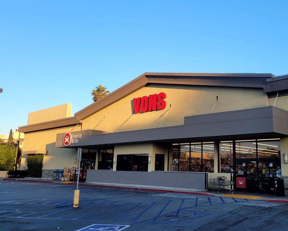 VONS Updated June 2024 98 Photos & 152 Reviews 9860 National Blvd, Los Angeles, California