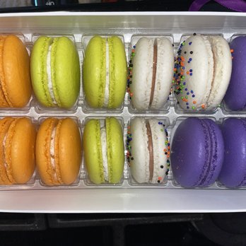 The Macaron Shop SD - Halloween box of 4 mixed flavors - Macarons Near Me