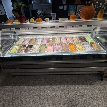Charming Ice Bar - Ice cream - Ice Cream & Frozen Yogurt Near Me - Thousand Oaks, California