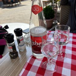 La Couronne - Outdoor table