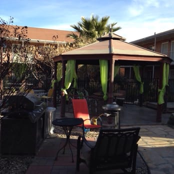 Big Chile Inn - They have a nice garden with a gazebo and bbq grill for guests to use. - Hotels Near Me - Las Cruces, New Mexico