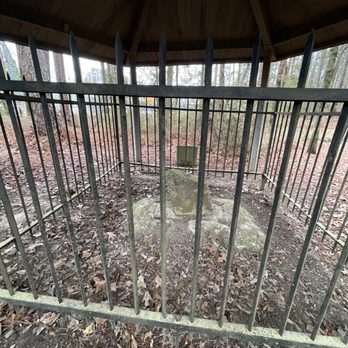 Elliot’s Stone Historical Park - Ellicott's Stone - Parks Near Me