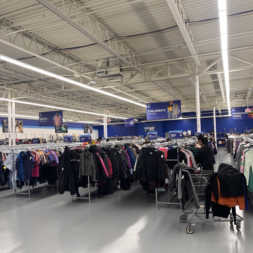 Goodwill Waldo - Clothes! - Thrift Stores Near Me - Kansas City, Missouri