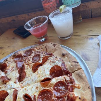 Downshift Brewing - Great Pizza and drinks - Pizza Near Me - Ruidoso, New Mexico