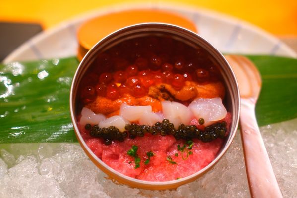 Sushi Suzuki by null