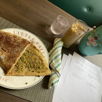 Little Falls Cafe - Cafes Near Me - Falls Church, Virginia