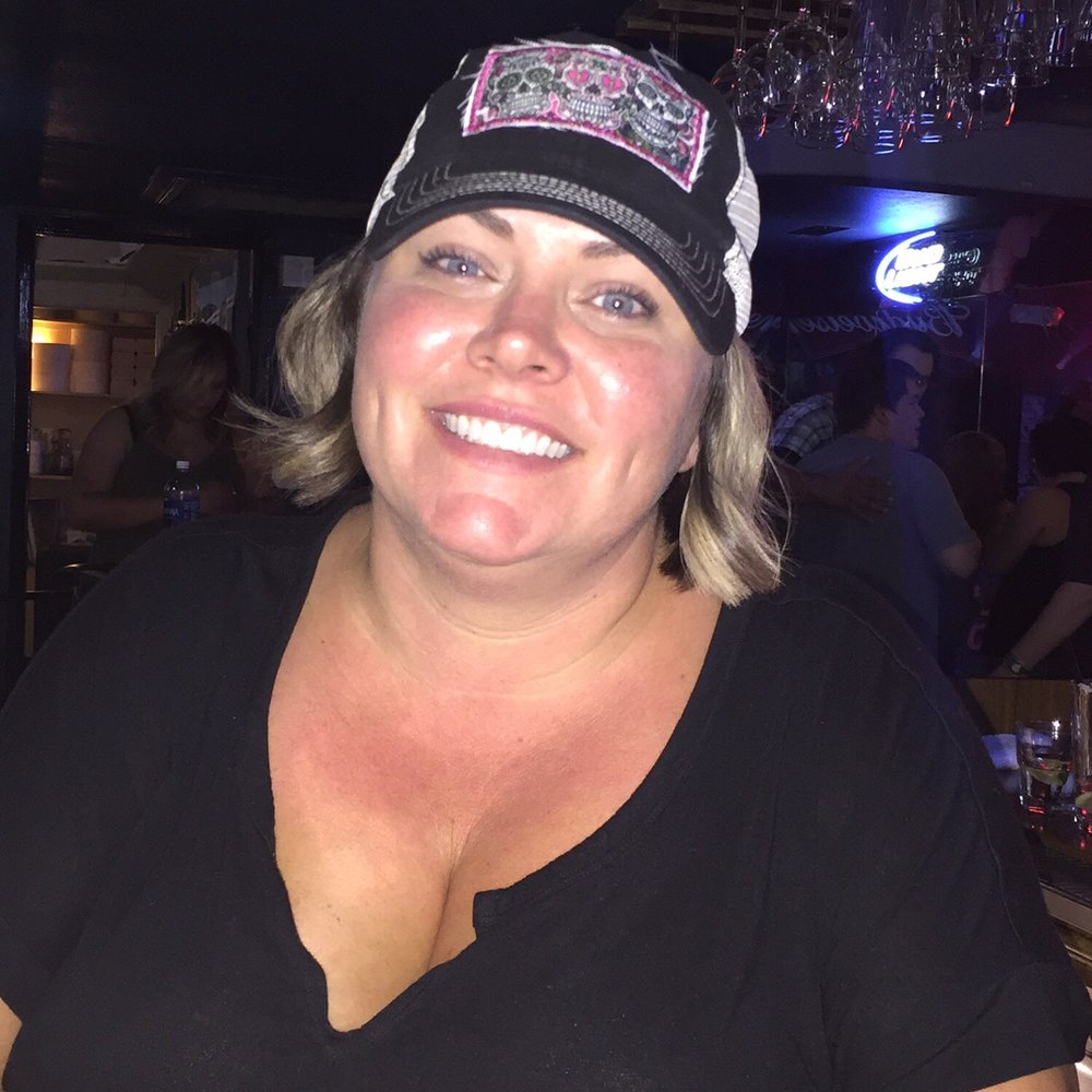 Lone Oak Lounge - She's our favorite!!! - Hotels Near Me - Bakersfield, California Lone Oak Lounge - She's our favorite!!! - Hotels Near Me - Bakersfield, California