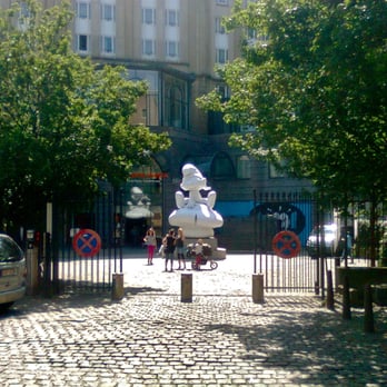 Smurf Store - Toy Stores Near Me - Brussels, BRU