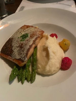 Stone's Cuisine and Cocktails by null