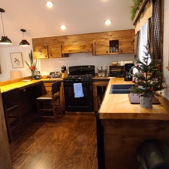 Oven Mountain Chalet's - Full Kitchen - Vacation Rentals Near Me - North Creek, New York Oven Mountain Chalet's - Full Kitchen - Vacation Rentals Near Me - North Creek, New York