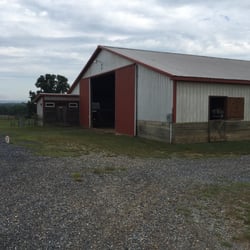 Star B Stables - The barn with luxurious bathroom facilities