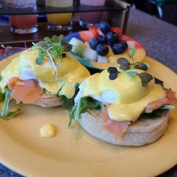 The Friendly Toast - Eggs benedict on salmon - Breakfast & Brunch Near Me - Burlington, Massachusetts The Friendly Toast - Eggs benedict on salmon - Breakfast & Brunch Near Me - Burlington, Massachusetts
