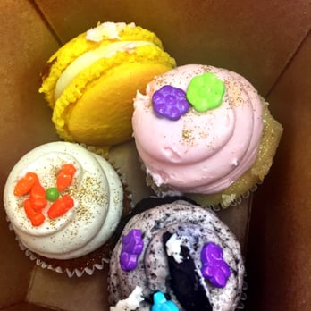 A Bakeshop - Lemon macaron -- AMAZING! Lemon berry, carrot and Oreo - Bakeries Near Me - Phoenix, Arizona