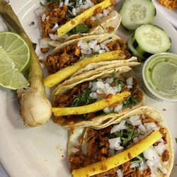 El Buen Amigo - Tacos Al Pastor