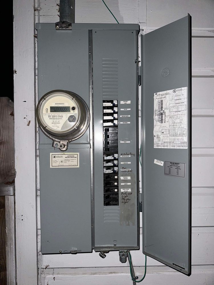 Slide of Q BUILDERS