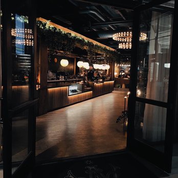 Wren & Wolf - Cocktail Bars Near Me - Phoenix, Arizona