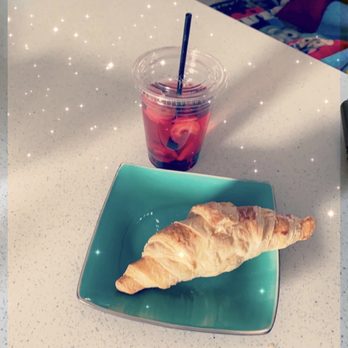 Sweet N Brew Cafe - Iced tea and fresh croissant - Cafes Near Me - Addison, Illinois
